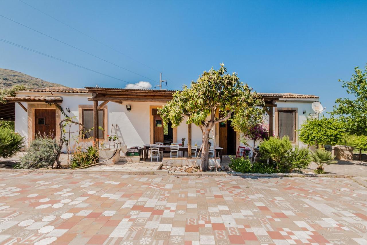Authentic Sicilian Charm, Pool, Sea View, Wi-Fi & Parking Villa Avola Exterior photo