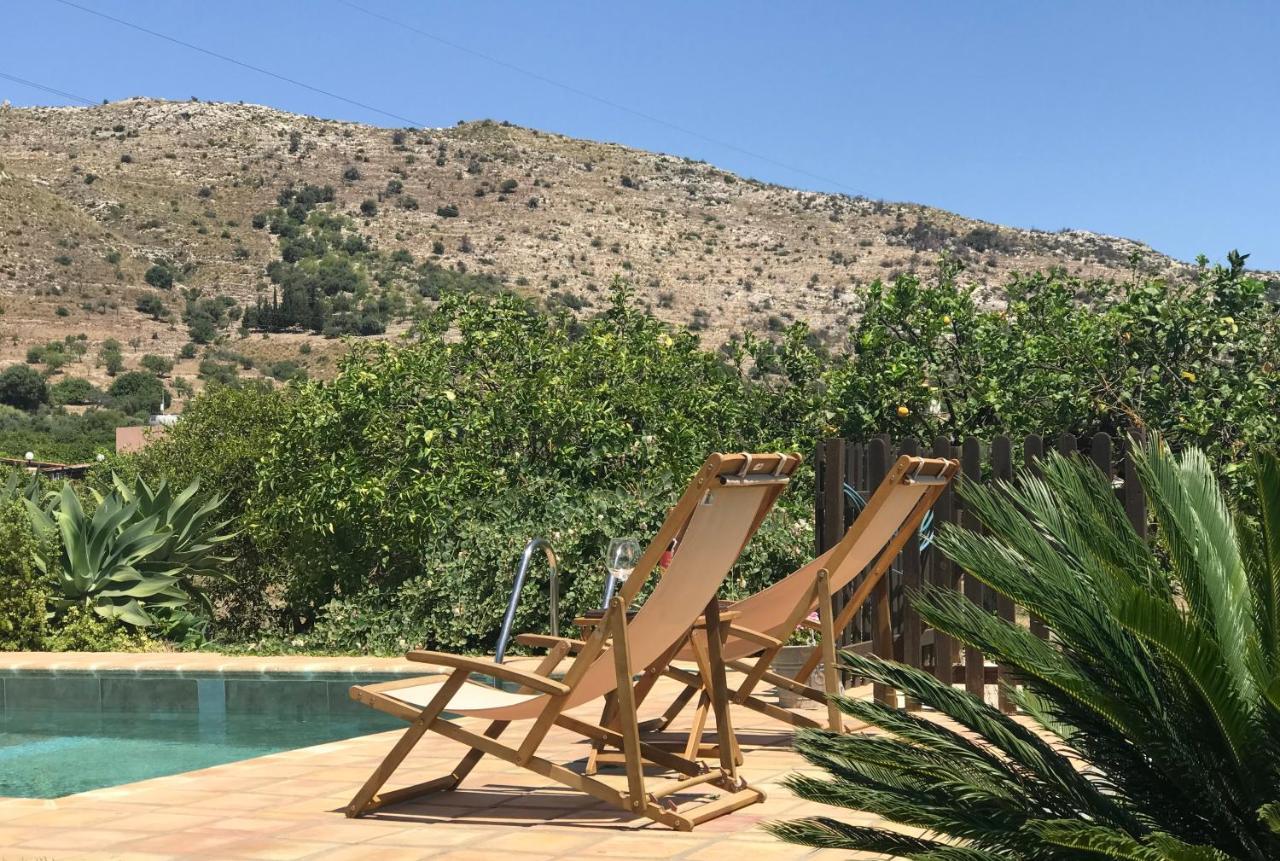 Authentic Sicilian Charm, Pool, Sea View, Wi-Fi & Parking Villa Avola Exterior photo