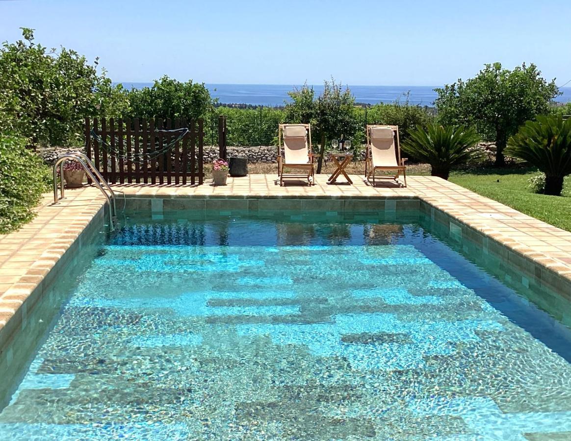 Authentic Sicilian Charm, Pool, Sea View, Wi-Fi & Parking Villa Avola Exterior photo
