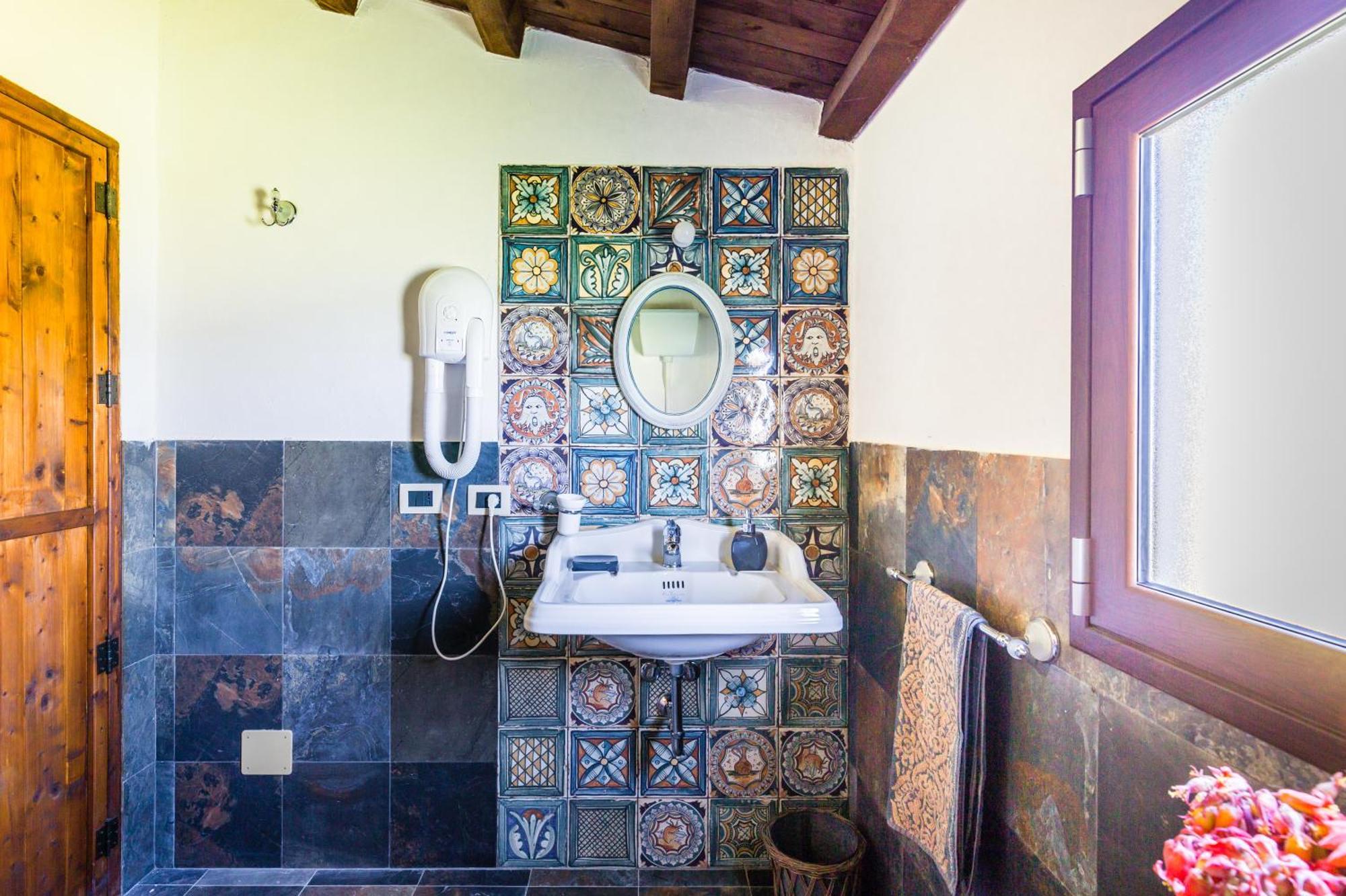 Authentic Sicilian Charm, Pool, Sea View, Wi-Fi & Parking Villa Avola Exterior photo